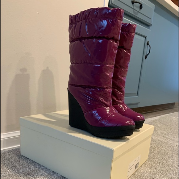 Coach - Farran Sport Patent wedge winter boot- size 8 - Magenta.  Never worn - Picture 2 of 4